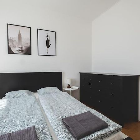 Apartamento Bright Downtown Balcony Retreat Budapest Exterior foto